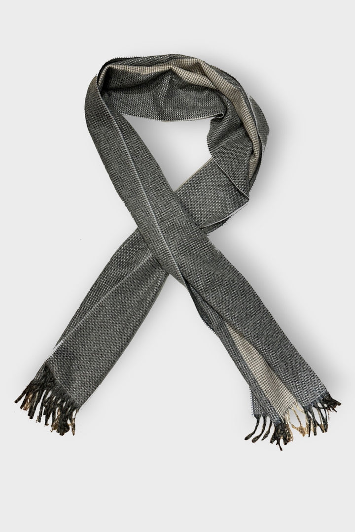 Cashmere scarf