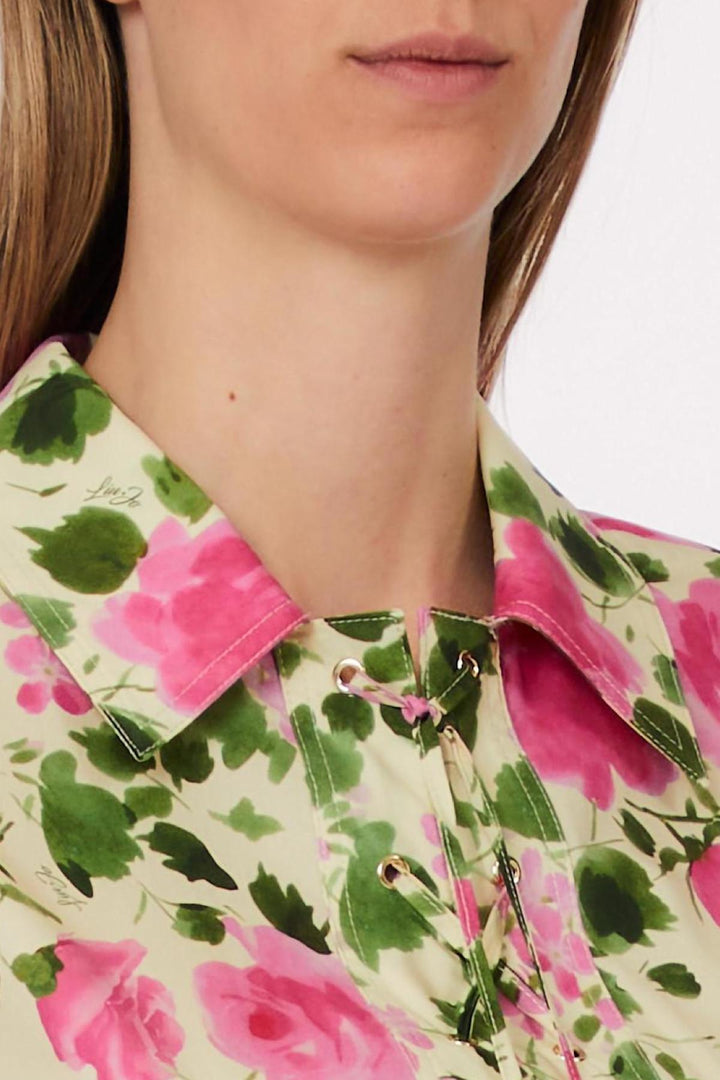 Robe droite à col chemise lacé