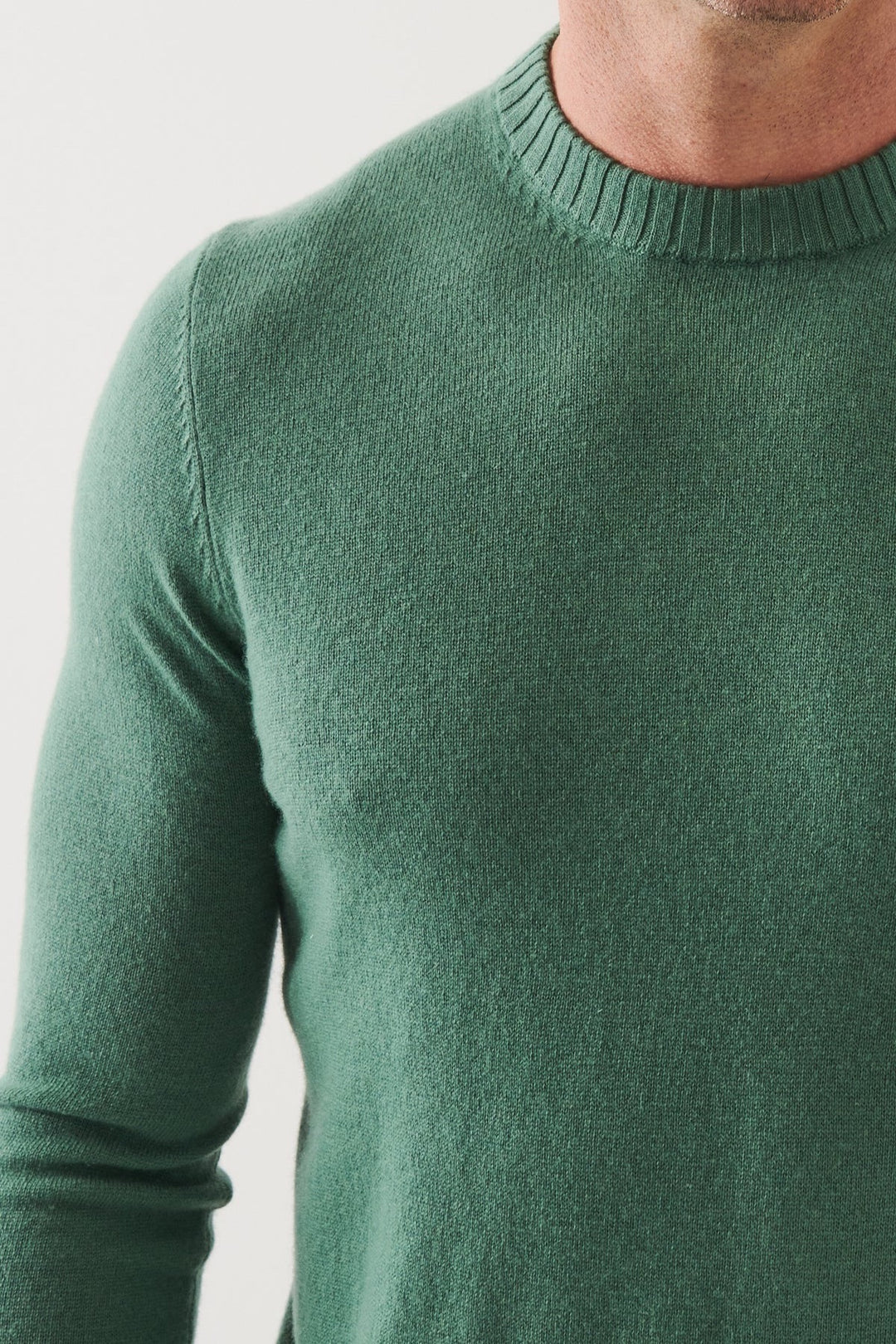 Cashmere blend crew neck