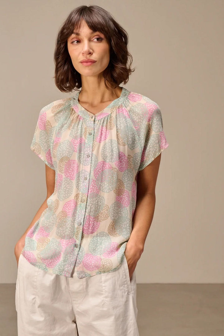 Blouse légère à manches courtes avec imprimé, fluide et féminine pour l&