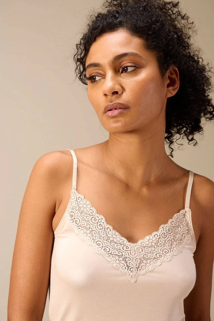 Camisole à bretelles avec dentelle encolure V féminine et confortable