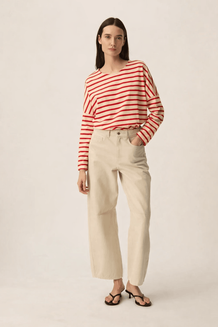 Chandail Filly à manches longues rayé coupe ample avec encolure bateau et tissu doux, idéal pour une tenue casual chic.
