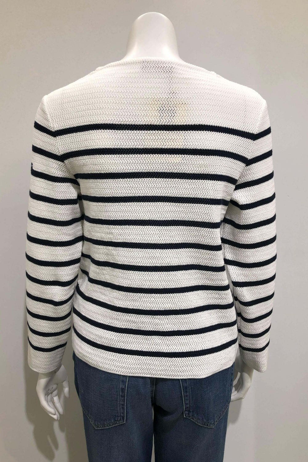 Chandail MARTIGUES en maille rayée avec coupe droite et manches longues, idéal pour un look quotidien polyvalent.