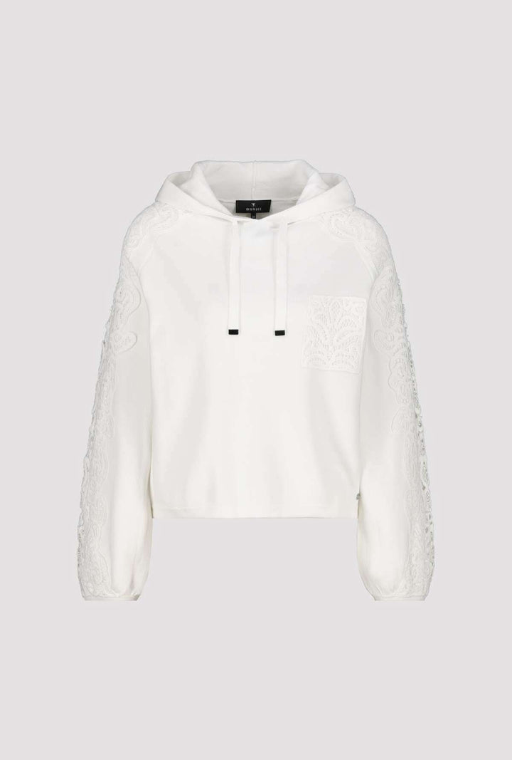Chandail à capuchon avec broderies décoratives, modèle blanc élégant avec poche et capuchon ajustable.