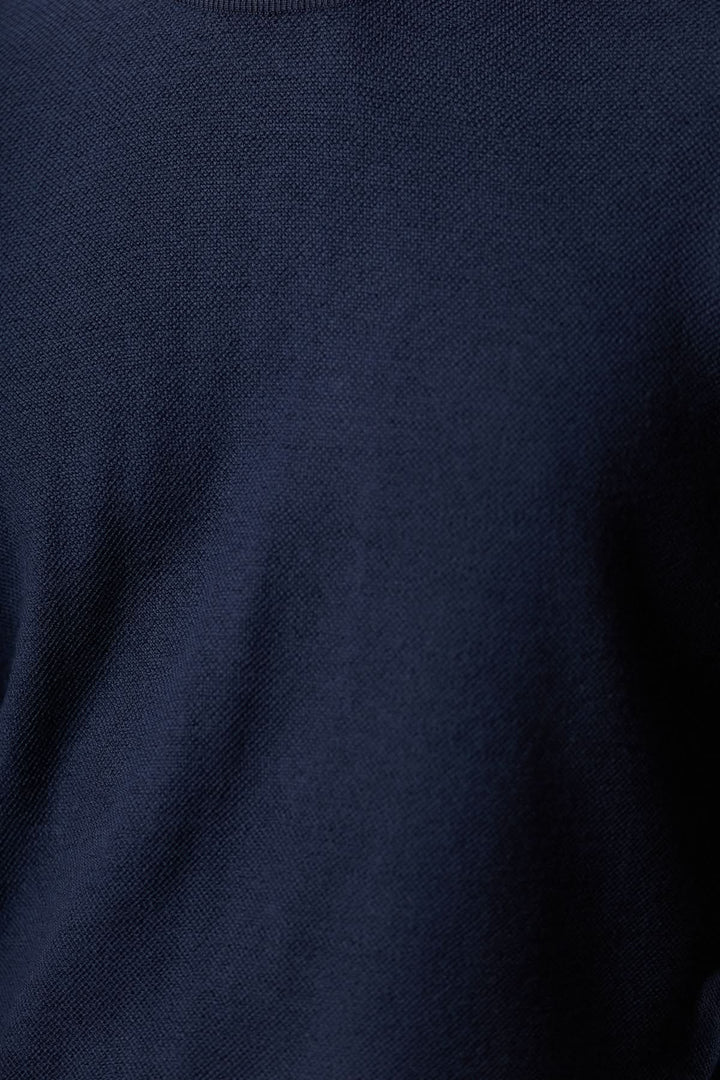 Chandail en laine à col rond Corneliani en laine vierge bleu avec maille fine et coupe ajustée pour un style sophistiqué et confortable.