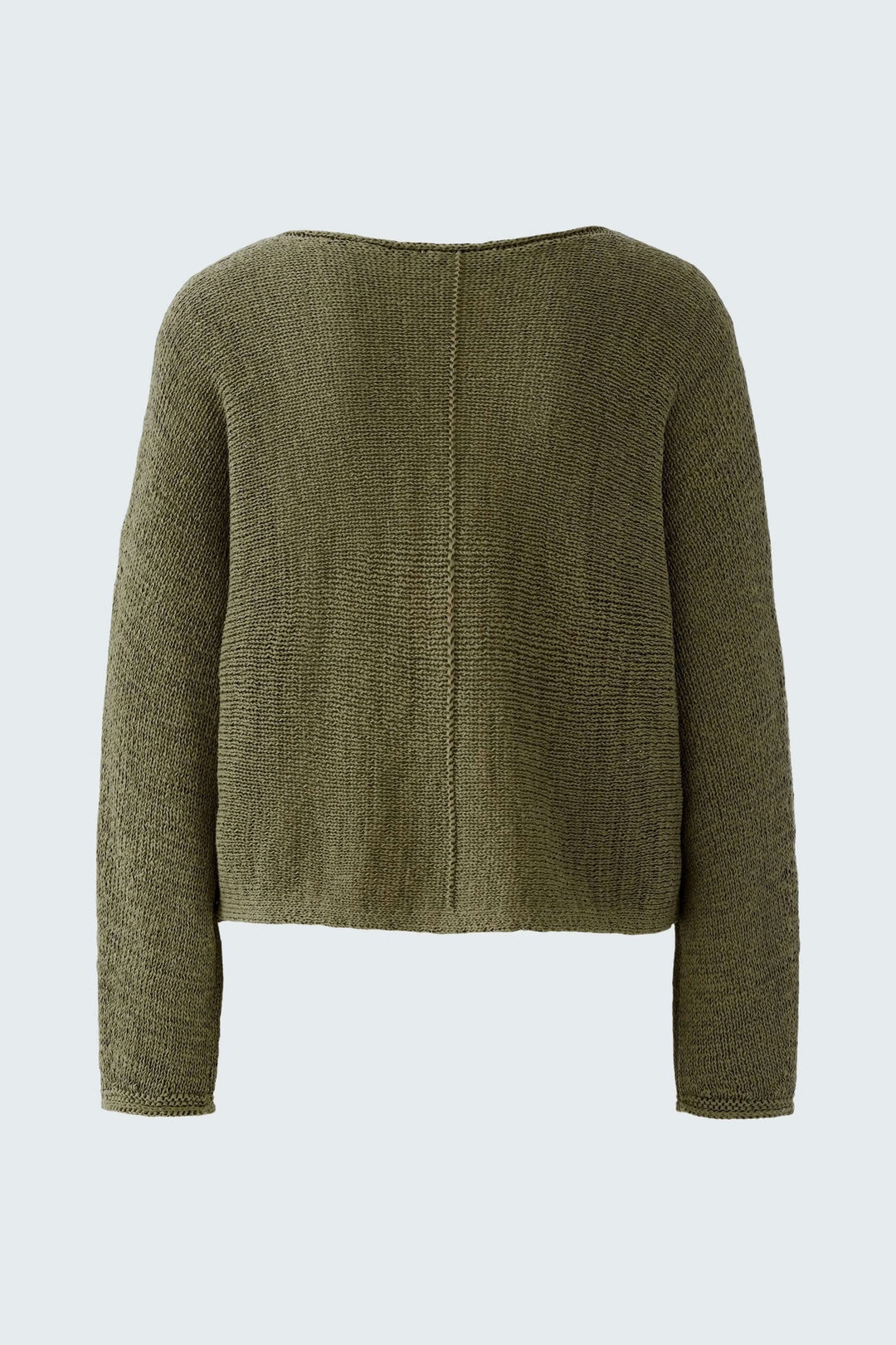 Chandail en ruban tricoté vert avec coupe décontractée et encolure dégagée, lignes décoratives verticales.