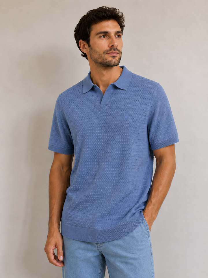Short-sleeve polo shirt with textured knit