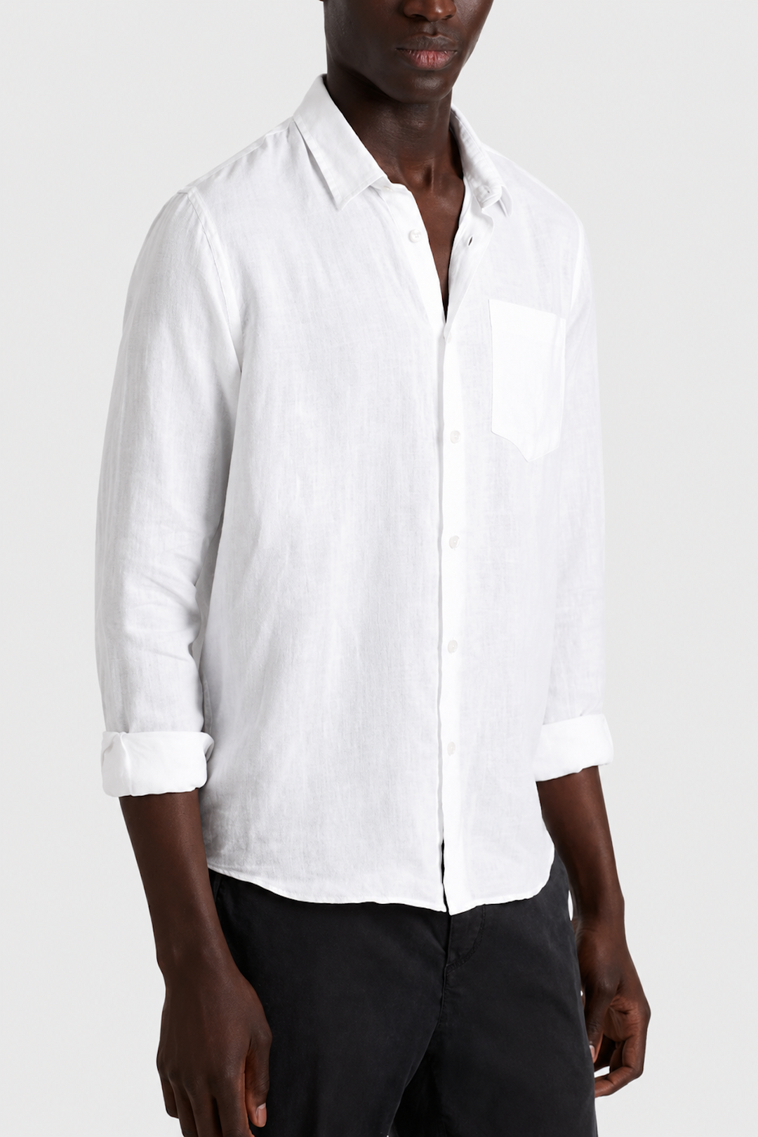 Linen shirt with a chest pocket
