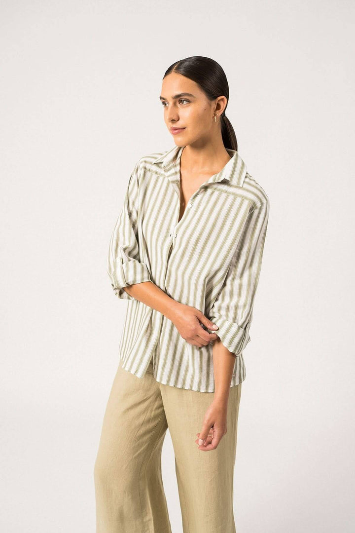 Chemise CAMILLE ML à rayures, en coton et lin, avec une coupe fluide et col chemisier, parfaite pour l&