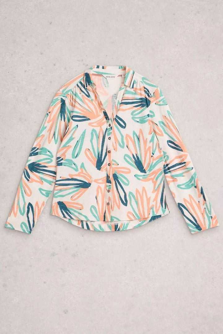 Chemise boutonnée col en V manches trois-quarts Annie à motifs colorés, coupe ajustée, tissu fluide pour un style quotidien féminin.