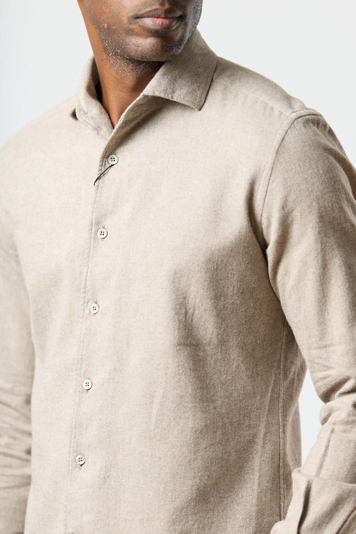 Chemise en flanelle de coton élégante Corneliani pour homme, reflétant le raffinement italien avec confort et style.
