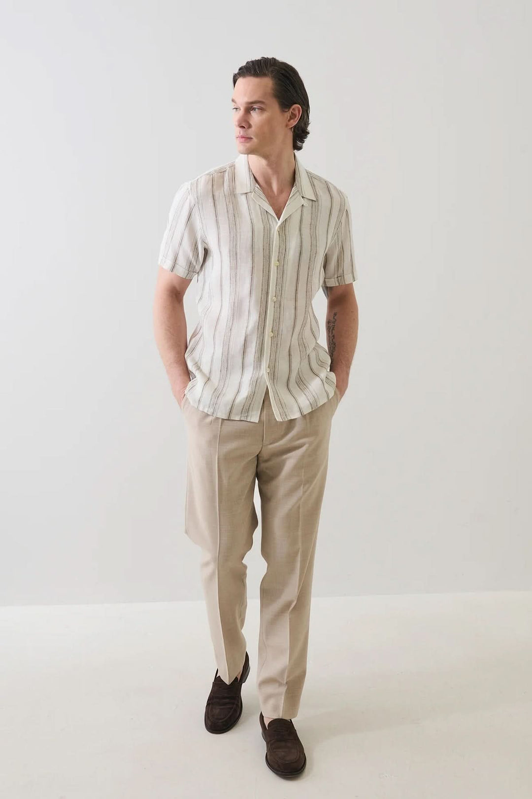 Dobby-striped linen shirt with a mandarin collar
