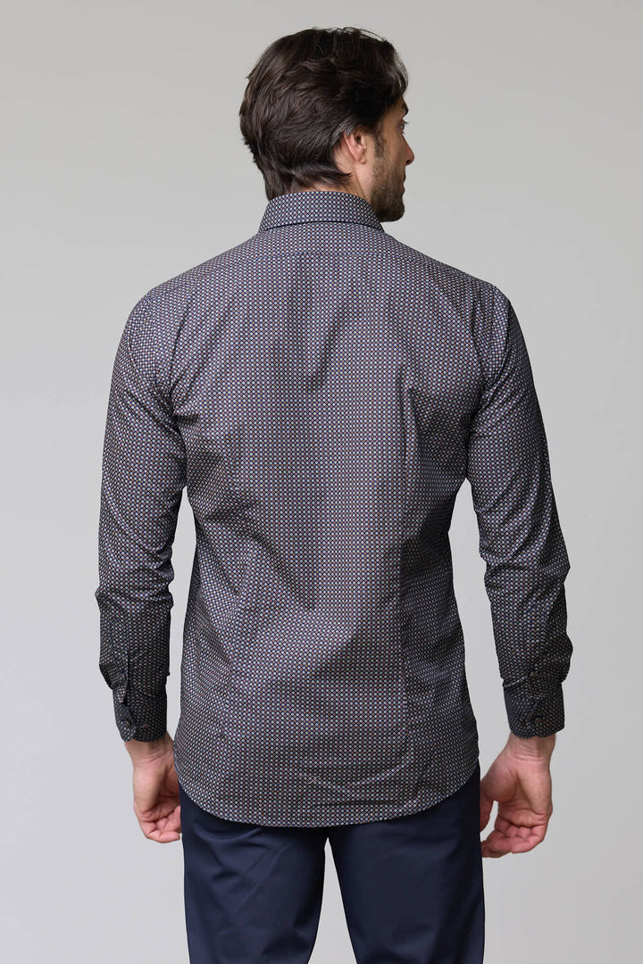 Shirt with geometric pattern
