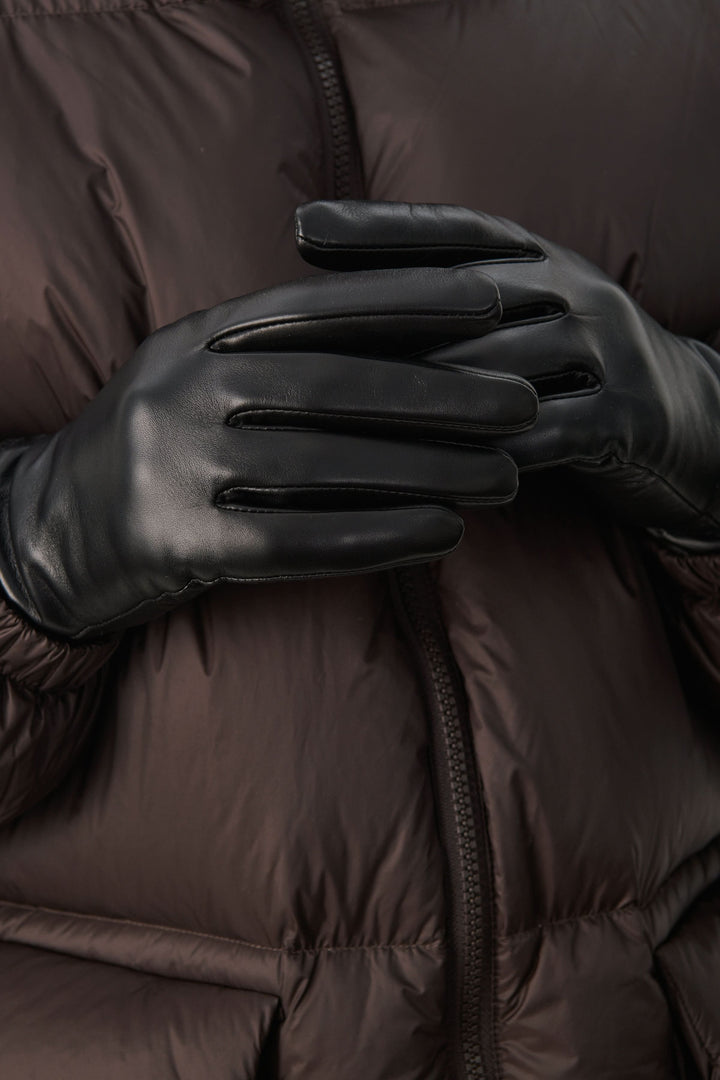 Gant Carrin - gants en cuir véritable, élégants et fonctionnels pour temps froid avec doublure douce, coupe ajustée pour confort et chaleur.