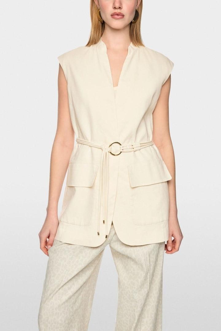 Gilet safari long en mélange de lin sans manches avec ceinture et poches plaquées, parfait pour un style estival élégant.