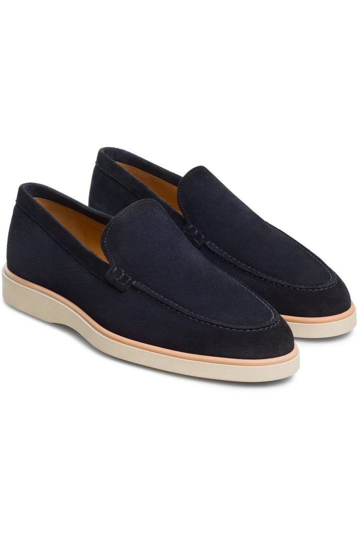 Mocassin Apolo en suede, chaussure élégante et décontractée en suede de qualité supérieure pour un confort optimal quotidien.