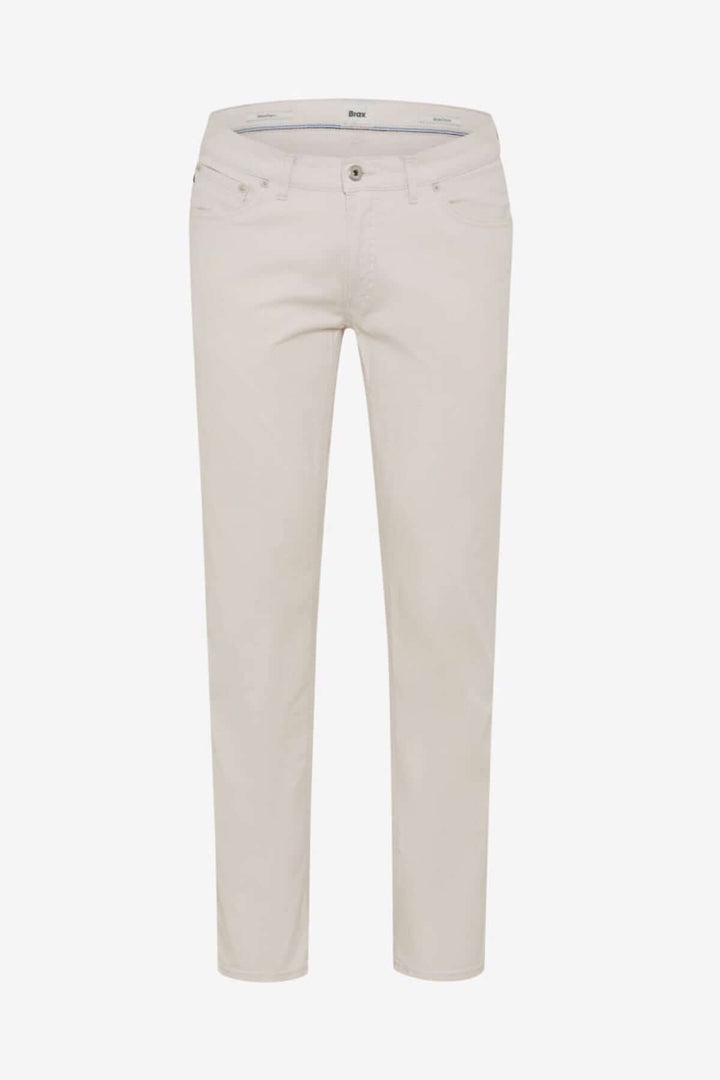 Pantalon cinq poches élégant, coupe droite, en tissu extensible et respirant de couleur claire.