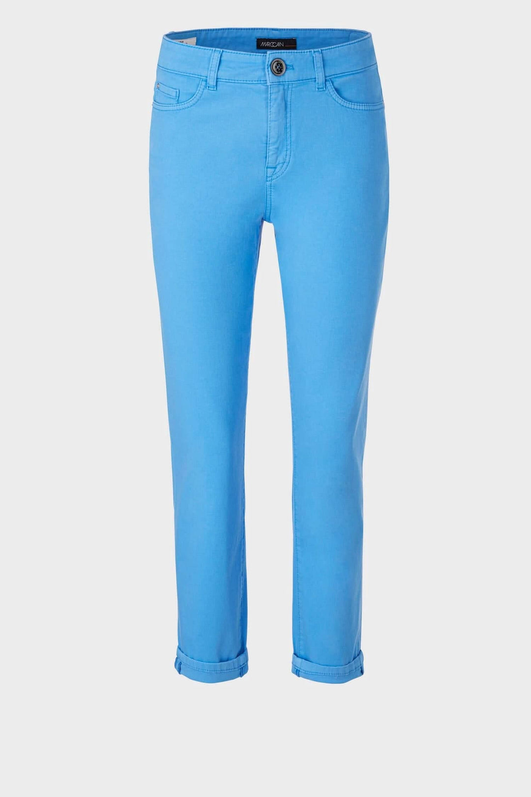 Pantalon décontracté bleu, coupe classique avec ourlet retroussé, idéal pour un style moderne et confortable.