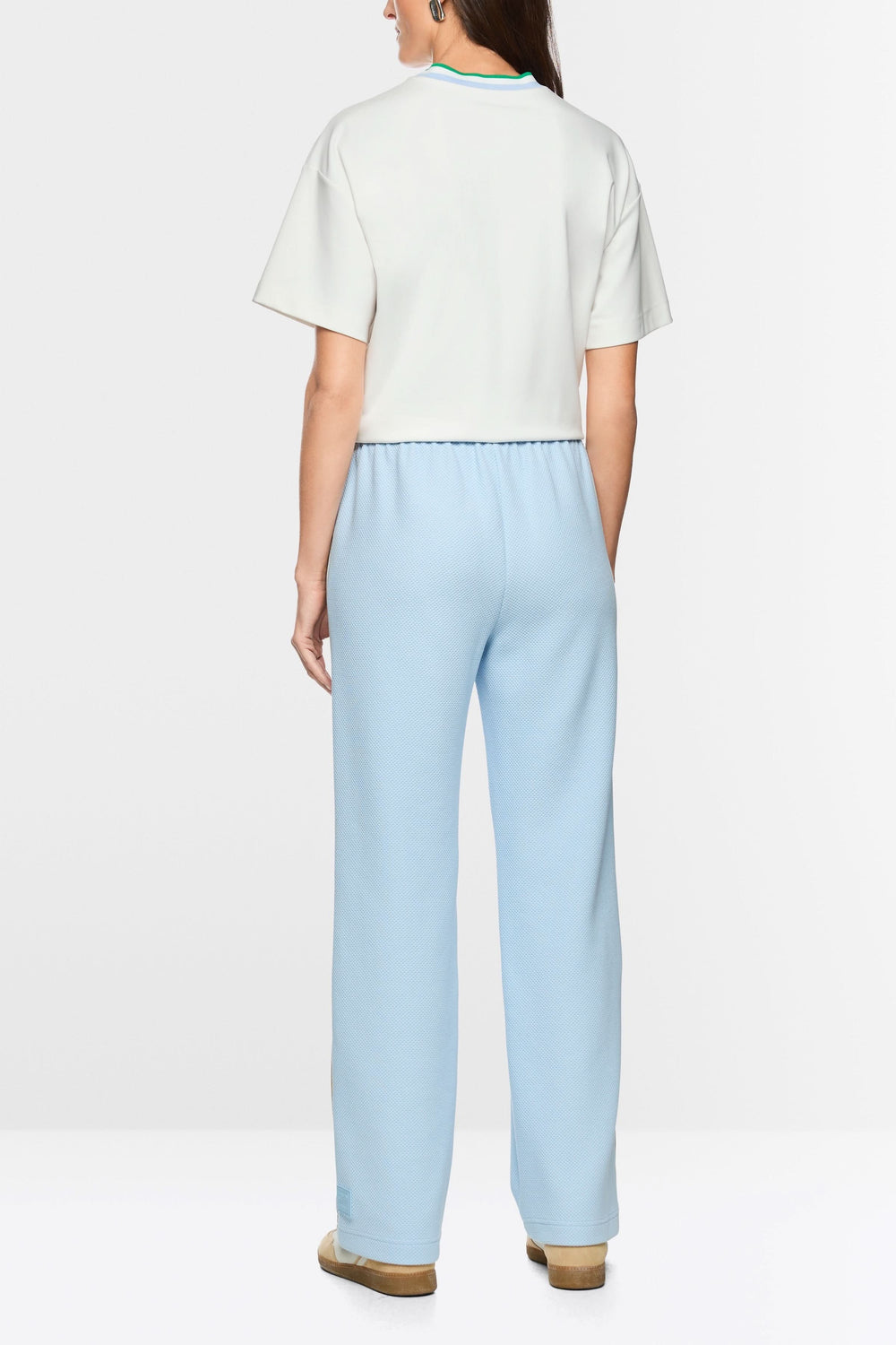 Pantalons à coupe large WASHINGTON avec taille élastique et bandes contrastantes, coupe fluide et confortable, vue arrière.