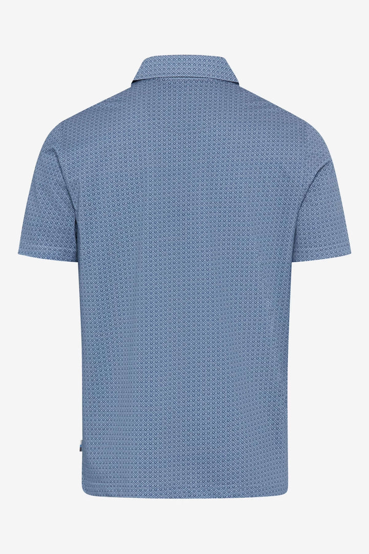 Polo à manches courtes bleu, avec un micro-motif géométrique, vue de dos, idéale pour un look décontracté chic.