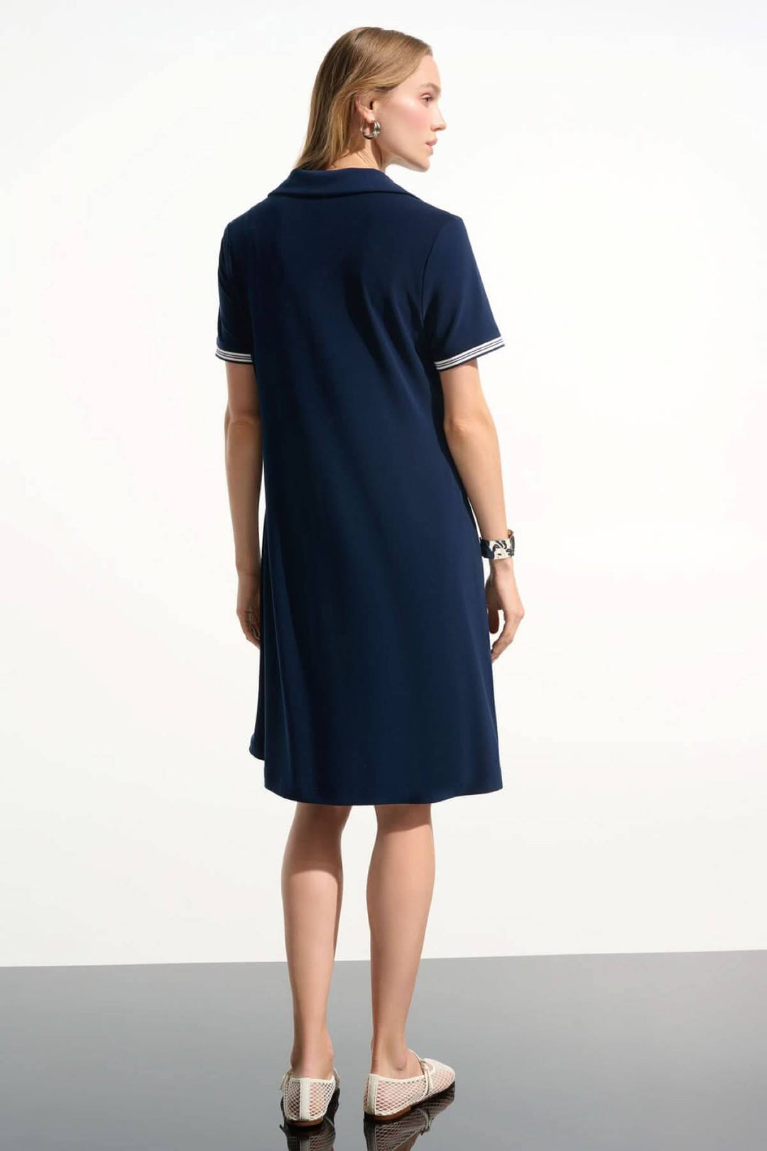 Polo dress with contrasting collar
