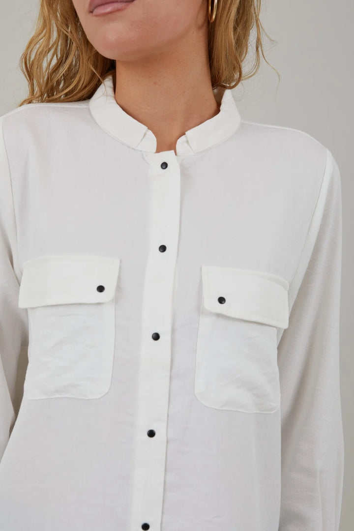 Shirt with pockets