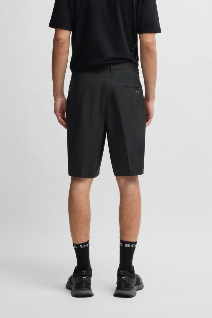 Shorts minimalistes pour hommes, légers et techniques, parfaits pour des journées actives et des escapades estivales.