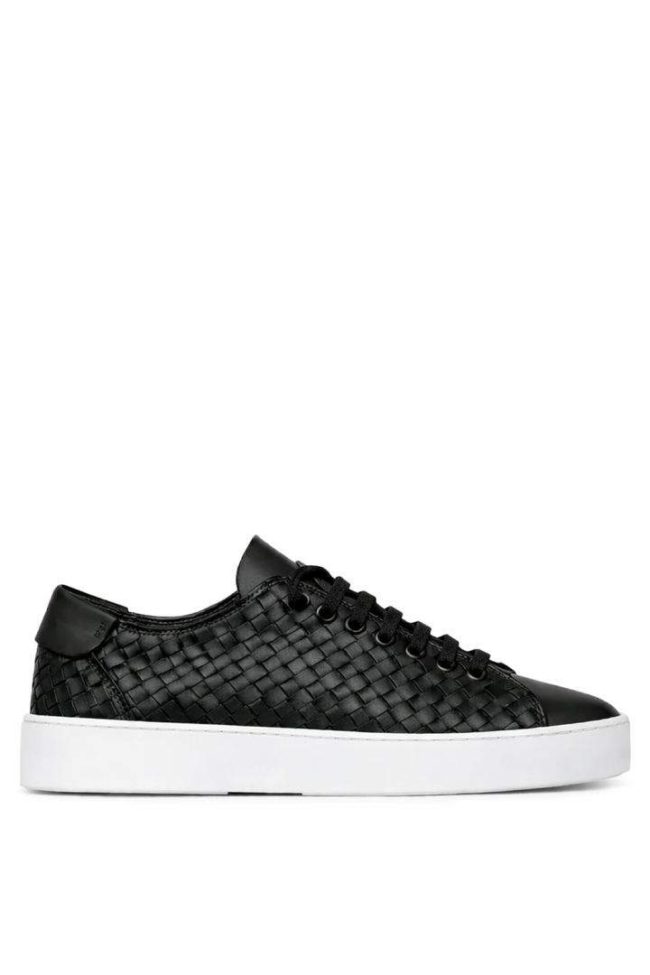Sneaker en cuir tressé noire à lacets élastiques, silhouette épurée, fabriquée en Italie, confort supérieur quotidien.