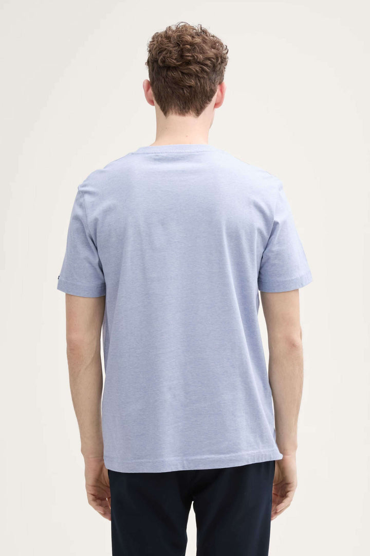 T-shirt minimaliste à manches courtes, vue de dos, en coton doux, style décontracté moderne.