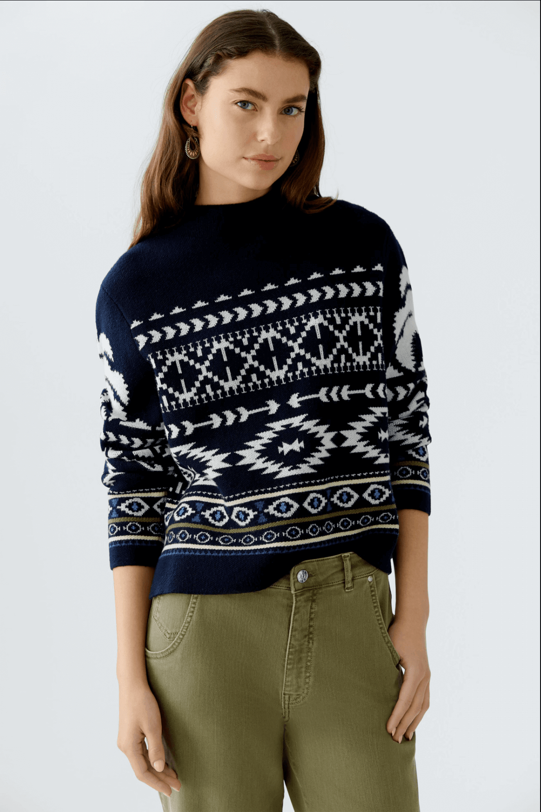 Pull en jacquard à motif norvégien, col montant, confortable et décontracté, parfait pour un look hivernal.