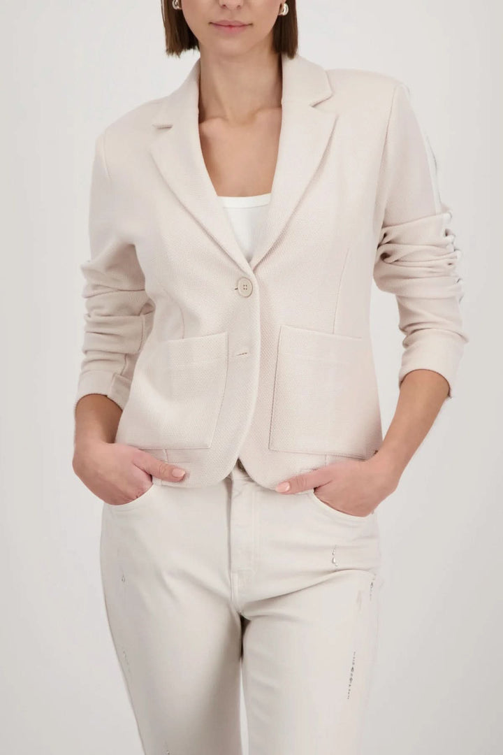 Structured jacket in textured knit