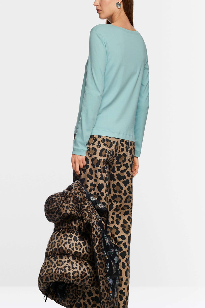 Classic solid long-sleeved sweater