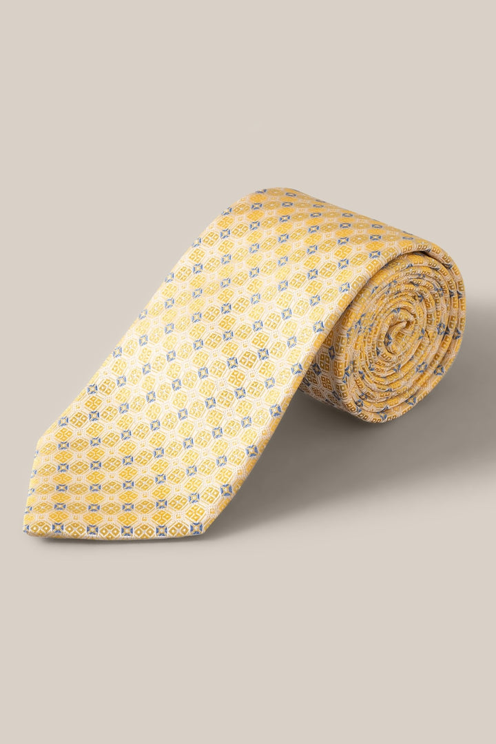 Silk tie with patterns