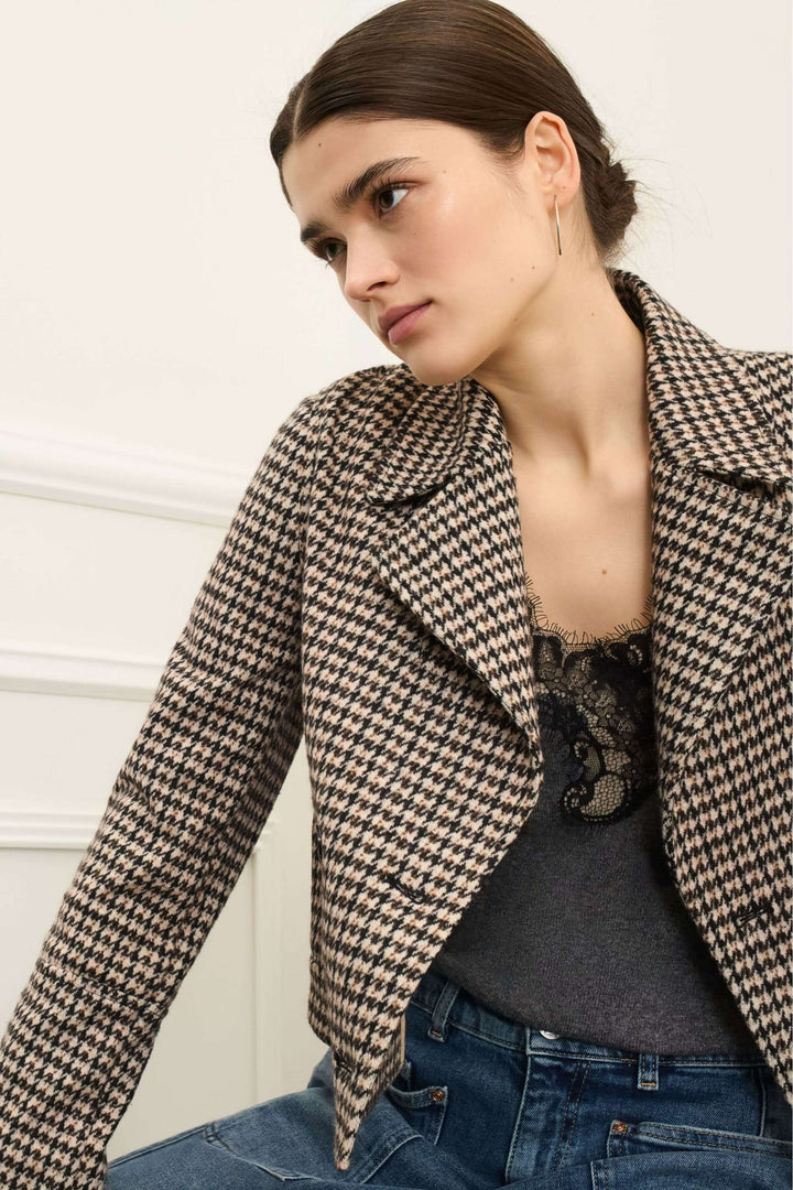 Short double-breasted houndstooth jacket