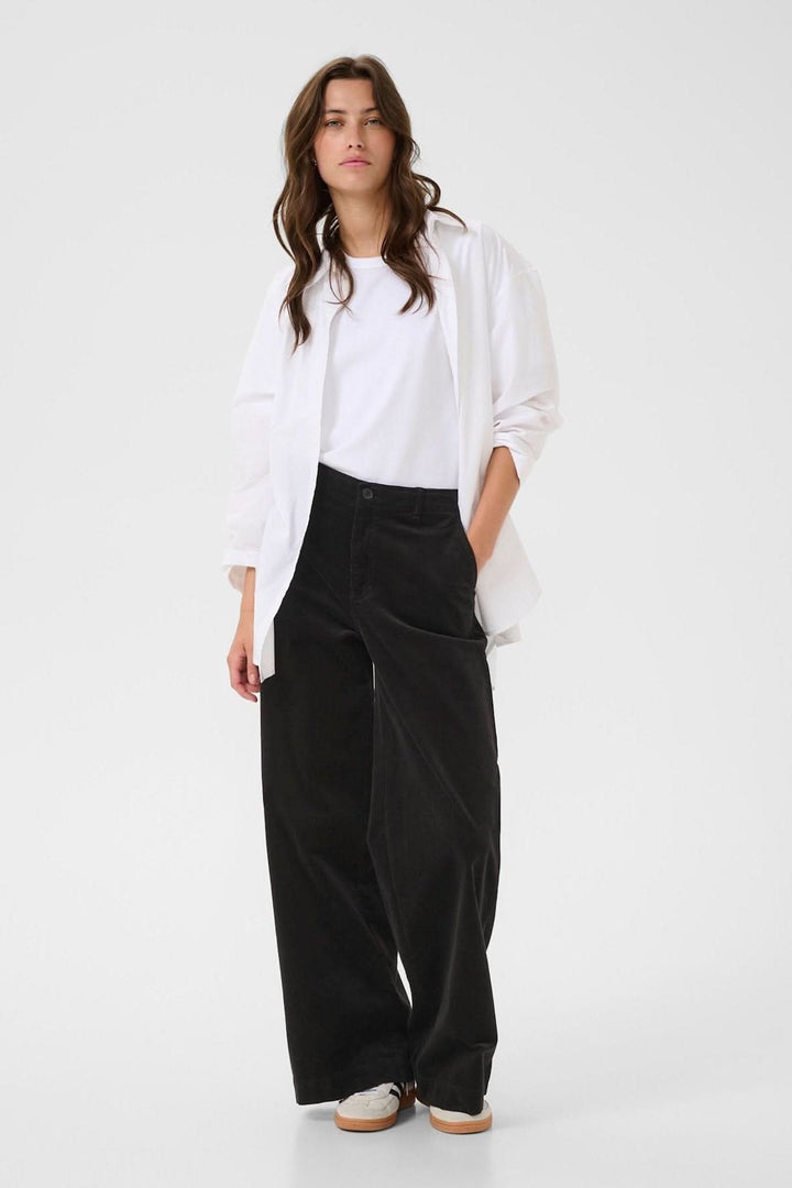 Ninnen corduroy pants