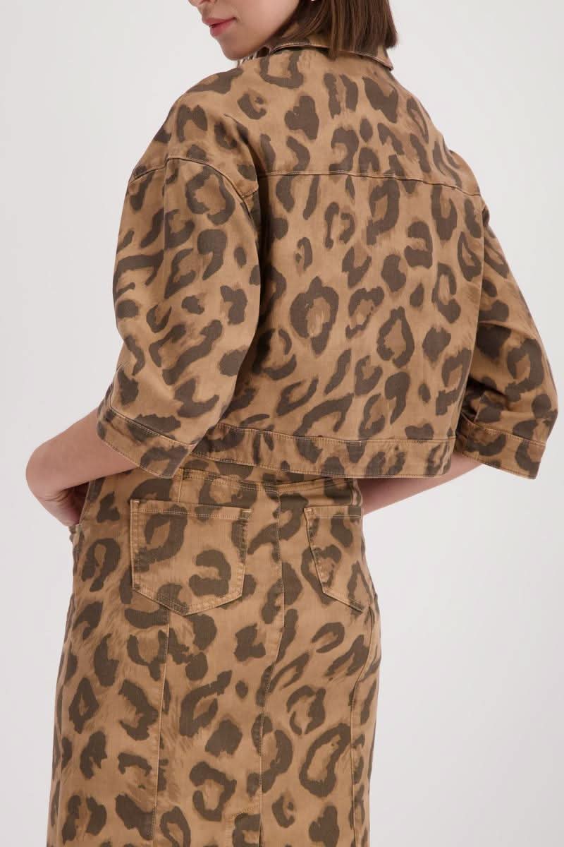 Short leopard-print jacket