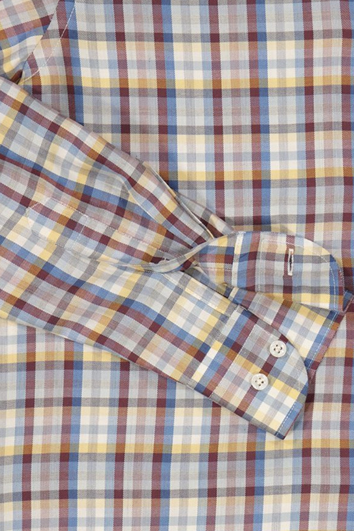 Chemise en flanelle à carreaux multicolores avec col boutonné et tissu doux, parfaite pour les tenues d'automne.