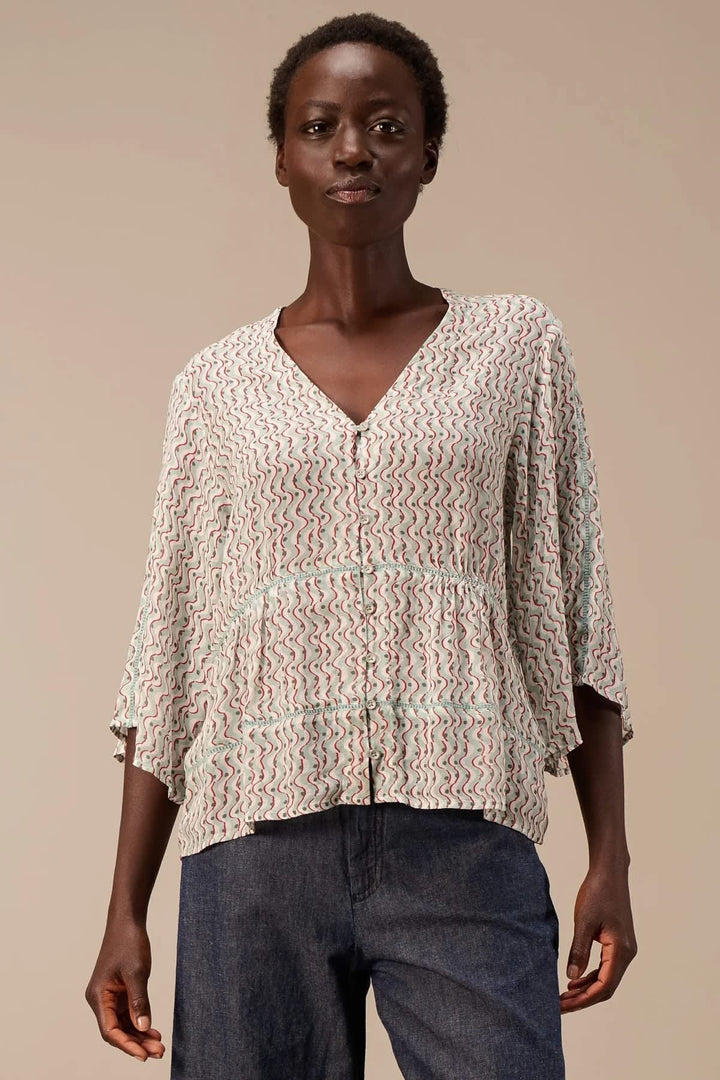 Vue de dos blouse fluide imprimée motif floral multicolore Nile pour femme - Valérie Simon