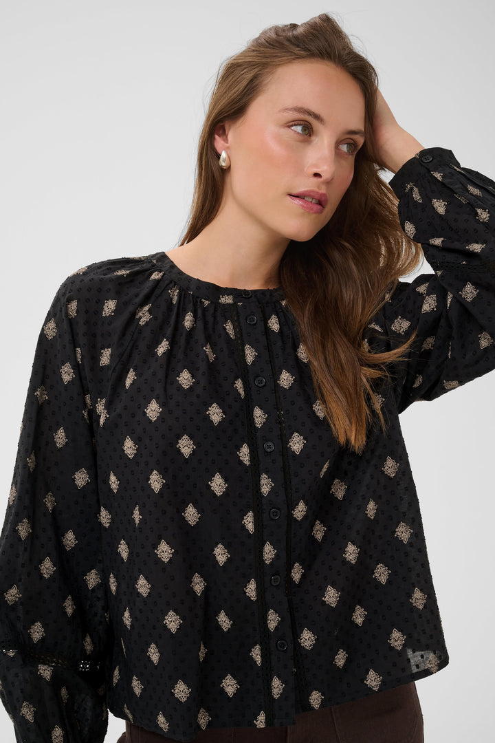 Vue de face blouse Wila à manches bouffantes Kaffe imprimée florale pastel pour femme - Valérie Simon