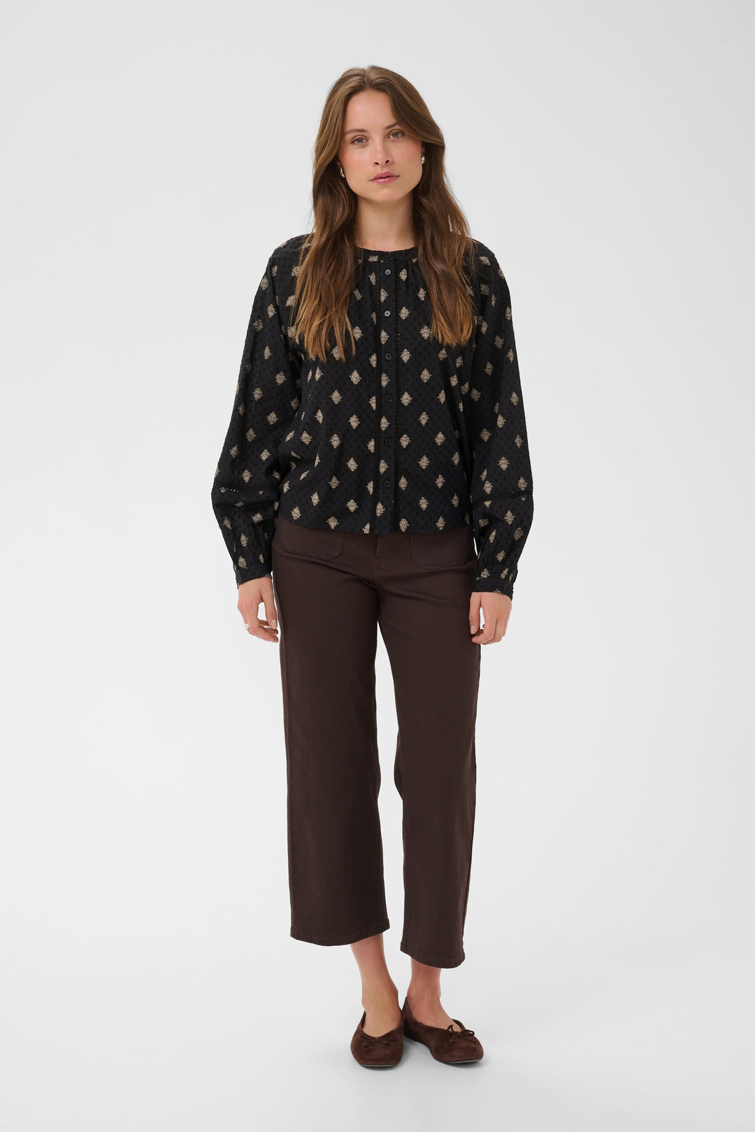 Vue de profil blouse Wila imprimée Kaffe pour femme avec manches bouffantes colorées - Valérie Simon