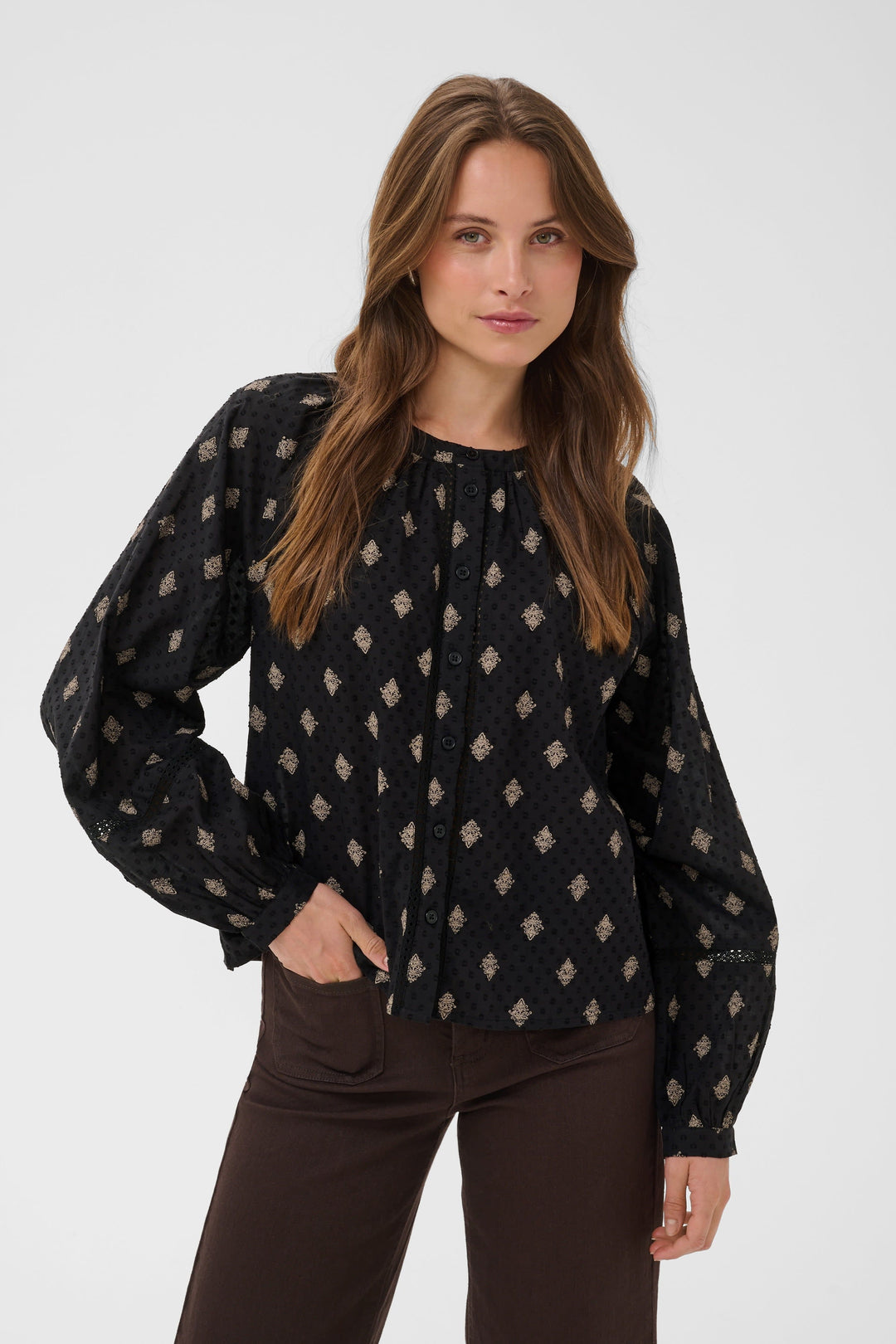 Vue de face blouse imprimée Kaffe femme manches bouffantes multicolores - Valérie Simon