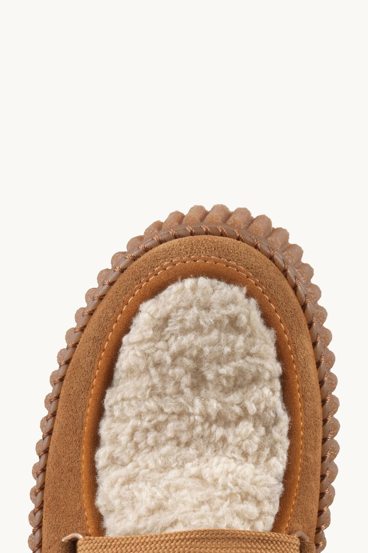 Bottes d’hiver noires à lacets avec col effet mouton vue de côté pour femme Ilse Jacobsen