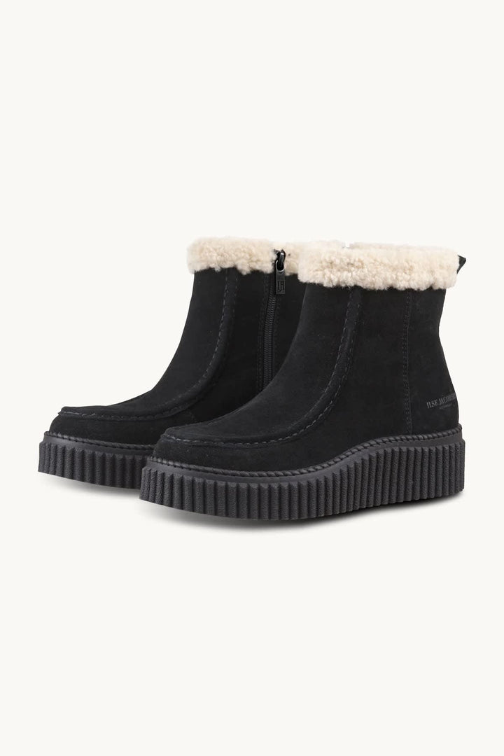 Bottes d’hiver doublées à semelle plateforme vue de face pour femme Ilse Jacobsen