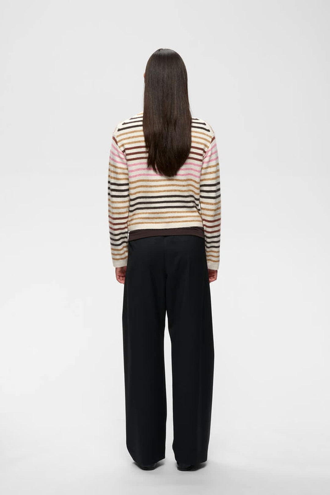 Vue de face cardigan à boutons Guna Inwear pour femme beige - Valérie Simon