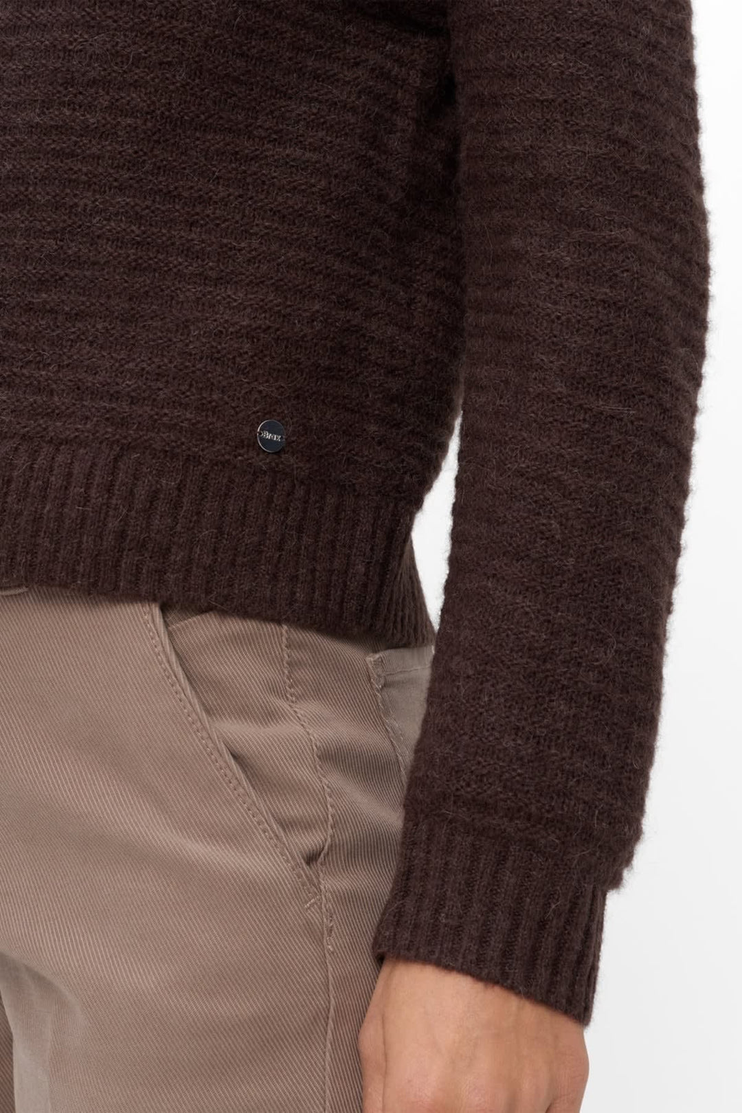 Cardigan Alicia en laine et alpaga vue de face pour femme Brax