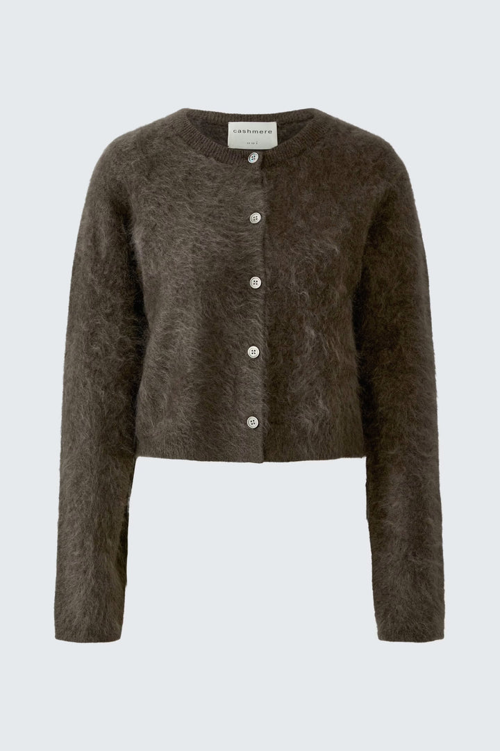 Vue de face cardigan duveteux Oui pour femme beige avec poches et boutons - Valérie Simon