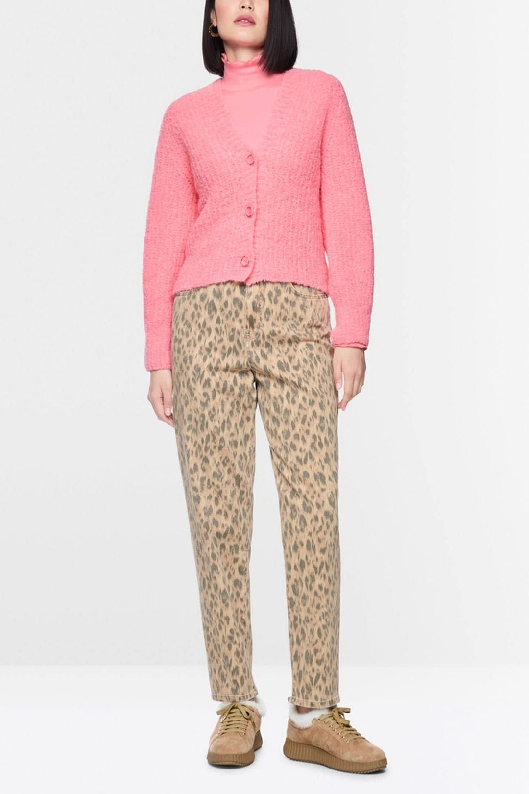 Cardigan en tricot texturé col en V vue de face pour femme Marc Cain