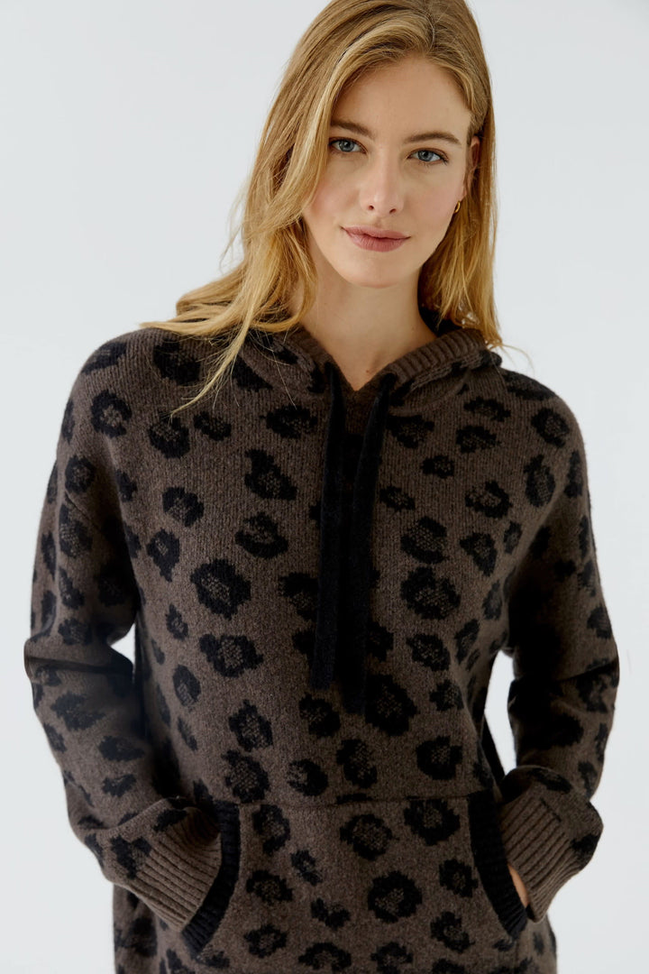 Vue latérale chandail à capuchon léopard beige avec motifs modernes pour femme - Valérie Simon
