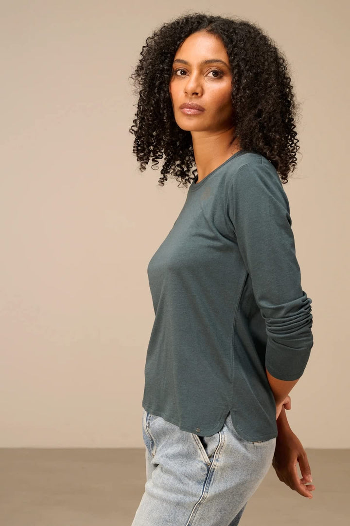 Chandail à manches longues et encolure délicate pour femme Nile