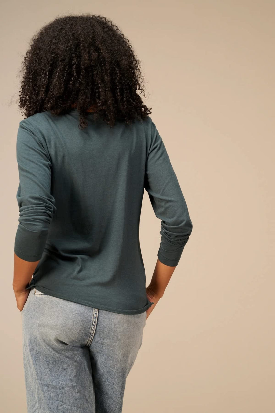 Chandail à manches longues et encolure délicate pour femme Nile